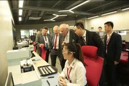 技術(shù)開發(fā) 推動(dòng)技術(shù)研究、產(chǎn)品開發(fā)與質(zhì)量保證的協(xié)同發(fā)展